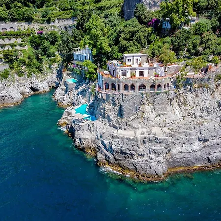 Πανσιόν Costa Degli Dei