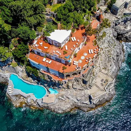 Πανσιόν Costa Degli Dei *