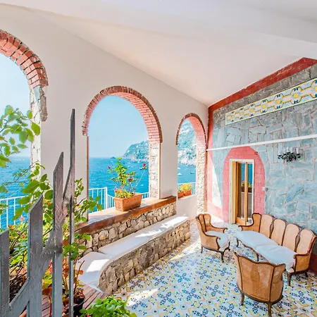 Costa Degli Dei Guest house