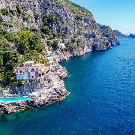 Costa Degli Dei Guest house *