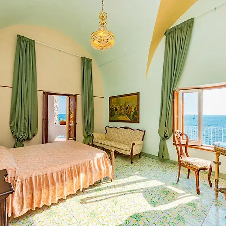 Costa Degli Dei Guest house *